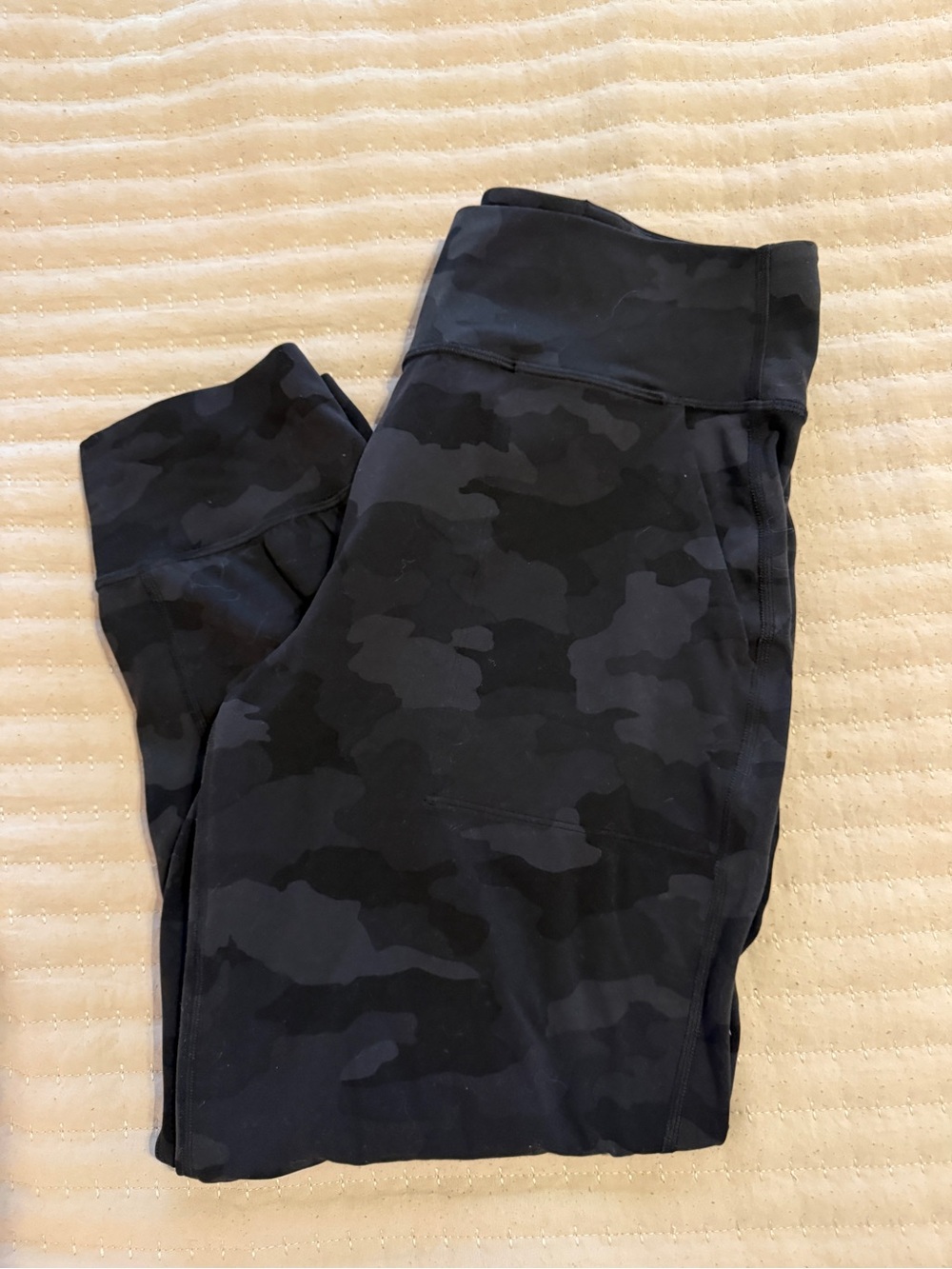 lululemon athletica women’s Black Camo Leggings